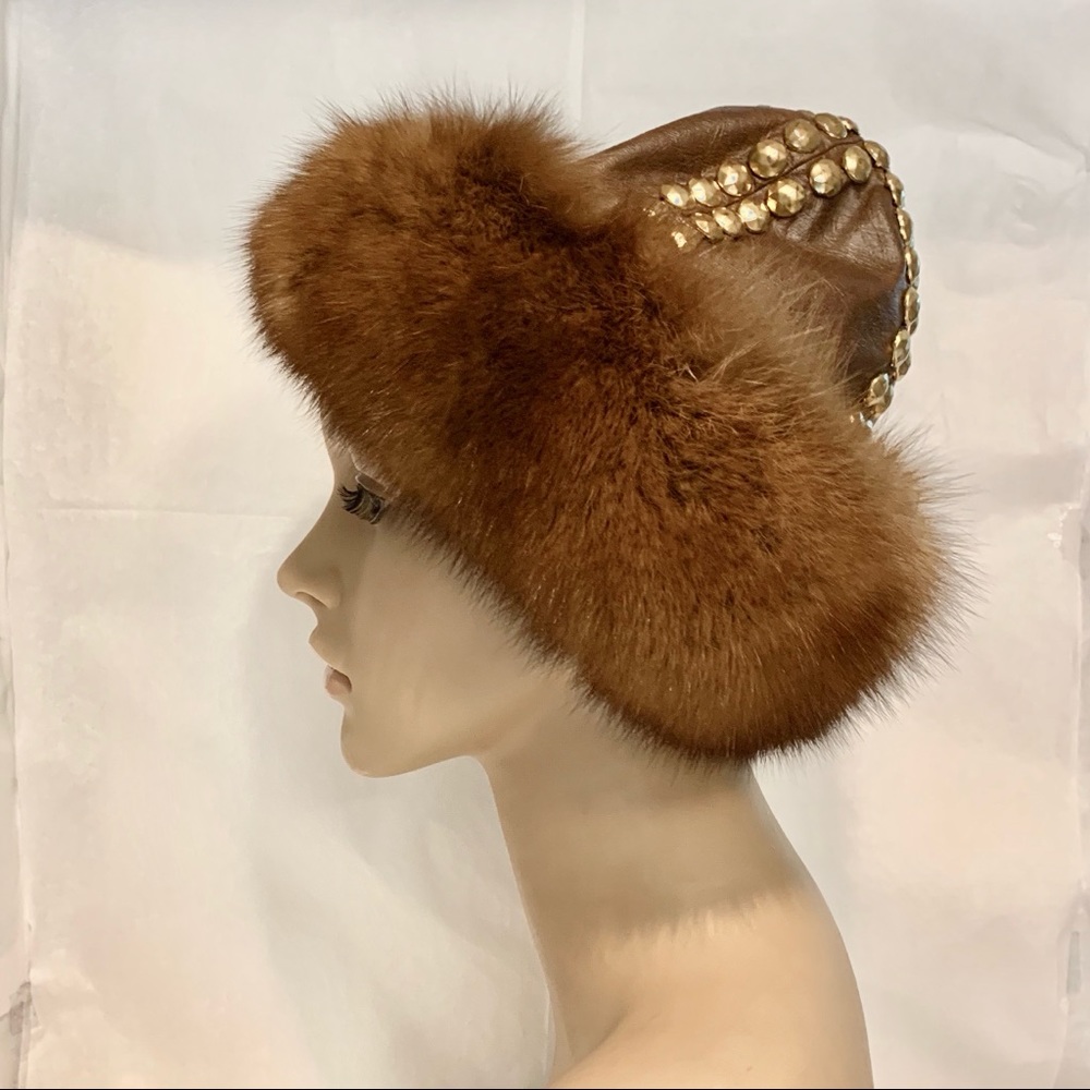 Fur Hat - Picture 4 of 16
